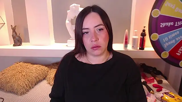 Snapshot of milu_w4llace chatting on 03-17-25, 08:51 milu w4llace online show from 03-17-25, 08:51