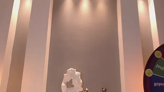 Snapshot of milu_w4llace chatting on 10-03-25, 12:40 milu w4llace online show from 10-03-25, 12:40