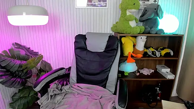 Miyuki wolf online show from 10-16-25, 08:54