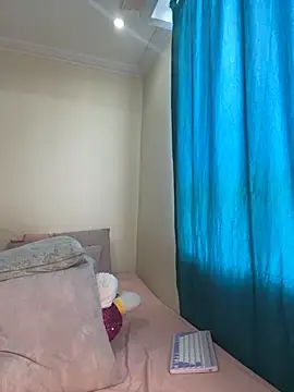 Snapshot of Ivelleee_ chatting on 11-08-25, 07:56 Ivelleee online show from 11-08-25, 07:56