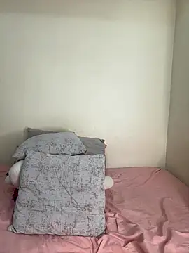 Snapshot of Ivelleee_ chatting on 11-14-25, 09:35 Ivelleee online show from 11-14-25, 09:35