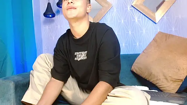 MathewAdams online show from 03-18-25, 07:31