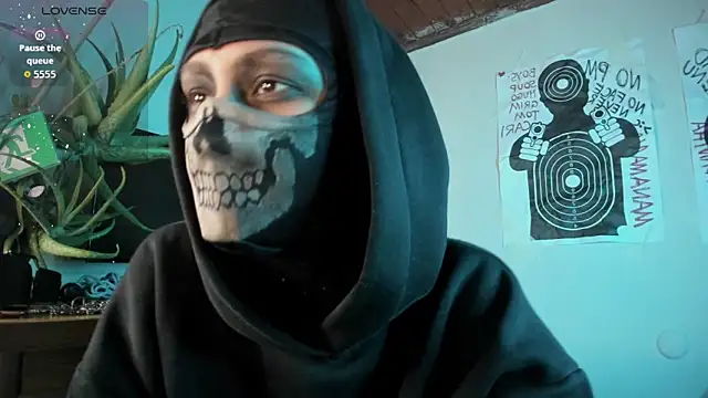 Snapshot of cos_operator chatting on 09-28-25, 06:35 cos operator online show from 09-28-25, 06:35