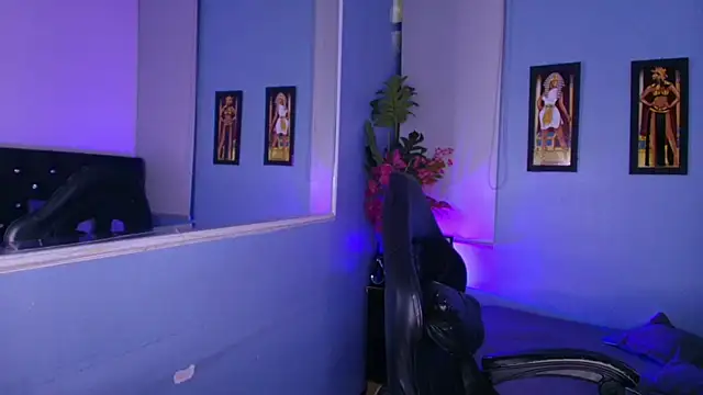 Snapshot of LucasCarterr_ chatting on 09-10-25, 04:12 LucasCarterr online show from 09-10-25, 04:12