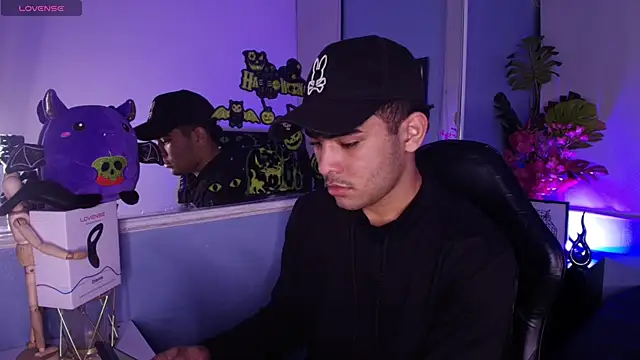 Snapshot of LucasCarterr_ chatting on 10-02-25, 04:41 LucasCarterr online show from 10-02-25, 04:41