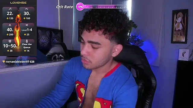 Snapshot of LucasCarterr_ chatting on 10-31-25, 06:53 LucasCarterr online show from 10-31-25, 06:53