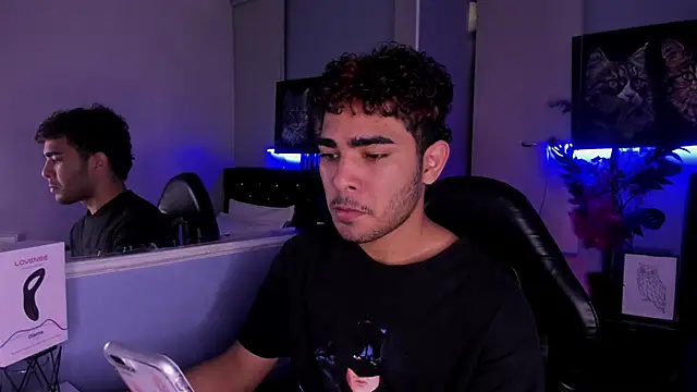 Snapshot of LucasCarterr_ chatting on 11-30-25, 03:54 LucasCarterr online show from 11-30-25, 03:54