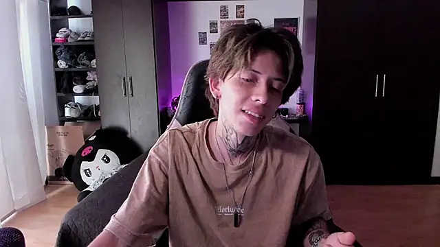 xIce Boy online show from 02-17-26, 02:24