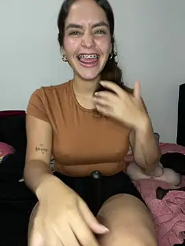 Snapshot of bran_lindi chatting on 06-03-26, 10:15 bran lindi online show from 06-03-26, 10:15