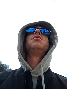 Snapshot of svenpfeifer chatting on 03-12-25, 05:17 svenpfeifer online show from 03-12-25, 05:17