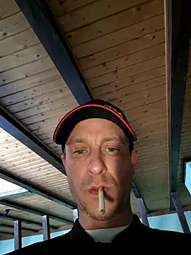 Snapshot of svenpfeifer chatting on 03-20-25, 01:15 svenpfeifer online show from 03-20-25, 01:15