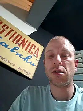 Snapshot of svenpfeifer chatting on 03-21-25, 11:34 svenpfeifer online show from 03-21-25, 11:34