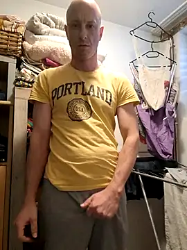 Snapshot of svenpfeifer chatting on 09-14-25, 01:32 svenpfeifer online show from 09-14-25, 01:32