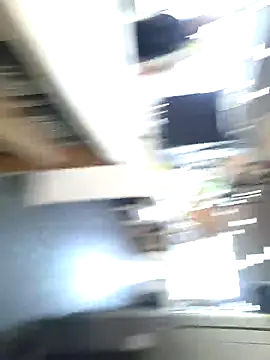 Snapshot of svenpfeifer chatting on 10-19-25, 06:14 svenpfeifer online show from 10-19-25, 06:14