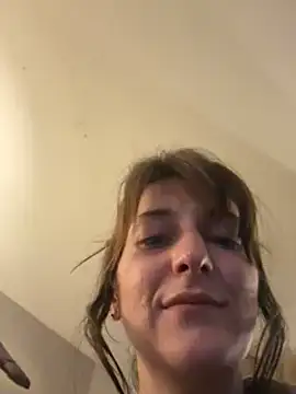 Snapshot of 2brokegirlz chatting on 03-11-25, 12:50 2brokegirlz online show from 03-11-25, 12:50