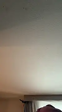 Snapshot of 2brokegirlz chatting on 03-11-25, 04:07 2brokegirlz online show from 03-11-25, 04:07