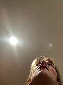 Snapshot of 2brokegirlz chatting on 09-11-25, 10:15 2brokegirlz online show from 09-11-25, 10:15