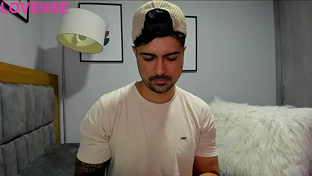 Snapshot of Dante_Storm chatting on 09-16-25, 03:40 Dante Storm online show from 09-16-25, 03:40