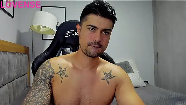 Snapshot of Dante_Storm chatting on 09-25-25, 11:19 Dante Storm online show from 09-25-25, 11:19