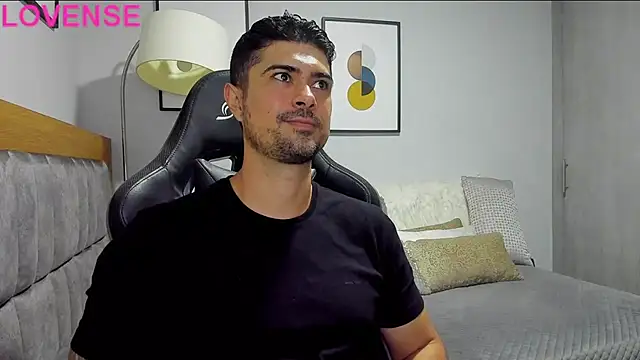 Snapshot of Dante_Storm chatting on 09-29-25, 11:53 Dante Storm online show from 09-29-25, 11:53