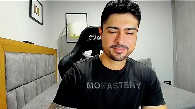 Snapshot of Dante_Storm chatting on 10-22-25, 04:40 Dante Storm online show from 10-22-25, 04:40