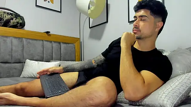 Snapshot of Dante_Storm chatting on 11-13-25, 03:22 Dante Storm online show from 11-13-25, 03:22