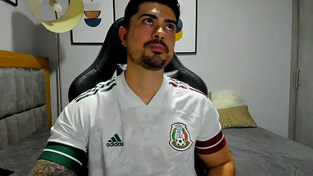 Snapshot of Dante_Storm chatting on 12-04-25, 05:28 Dante Storm online show from 12-04-25, 05:28