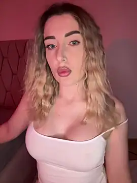 -IrisDiamond- online show from 03-18-26, 04:32