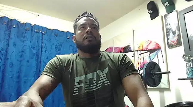 Snapshot of BladeFoxxx1 chatting on 03-12-25, 07:02 BladeFoxxx1 online show from 03-12-25, 07:02