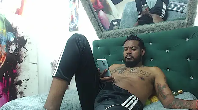 Snapshot of BladeFoxxx1 chatting on 03-20-25, 07:25 BladeFoxxx1 online show from 03-20-25, 07:25