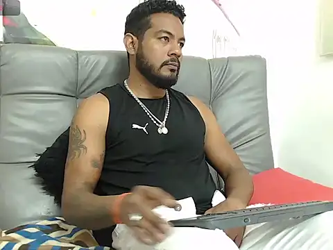 Snapshot of BladeFoxxx1 chatting on 09-18-25, 08:49 BladeFoxxx1 online show from 09-18-25, 08:49