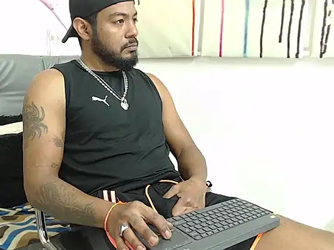 Snapshot of BladeFoxxx1 chatting on 10-01-25, 01:39 BladeFoxxx1 online show from 10-01-25, 01:39