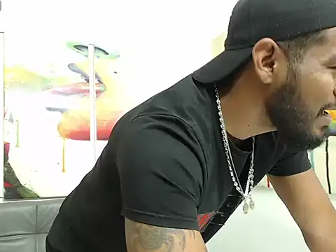 Snapshot of BladeFoxxx1 chatting on 10-19-25, 09:21 BladeFoxxx1 online show from 10-19-25, 09:21