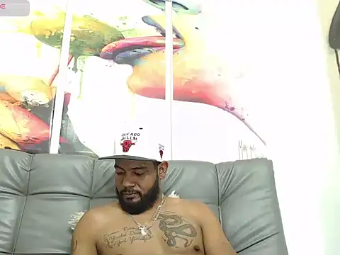 Snapshot of BladeFoxxx1 chatting on 10-26-25, 01:44 BladeFoxxx1 online show from 10-26-25, 01:44