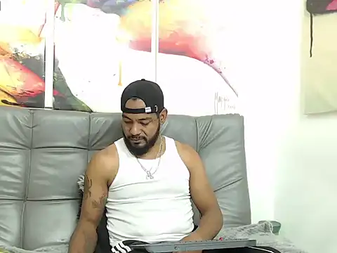 Snapshot of BladeFoxxx1 chatting on 10-27-25, 12:20 BladeFoxxx1 online show from 10-27-25, 12:20