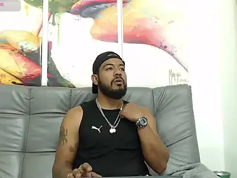 Snapshot of BladeFoxxx1 chatting on 10-29-25, 05:31 BladeFoxxx1 online show from 10-29-25, 05:31