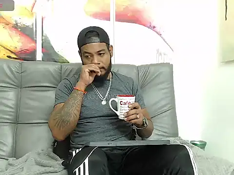 Snapshot of BladeFoxxx1 chatting on 11-09-25, 09:07 BladeFoxxx1 online show from 11-09-25, 09:07