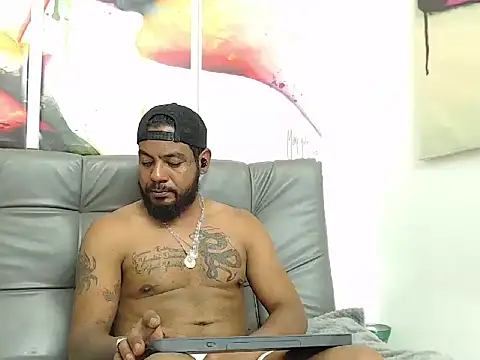 Snapshot of BladeFoxxx1 chatting on 11-14-25, 05:50 BladeFoxxx1 online show from 11-14-25, 05:50