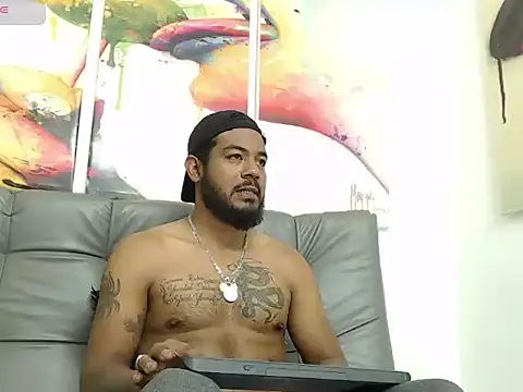 Snapshot of BladeFoxxx1 chatting on 11-25-25, 03:28 BladeFoxxx1 online show from 11-25-25, 03:28