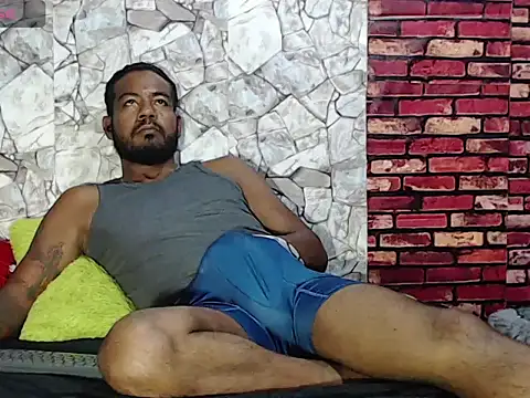 Snapshot of BladeFoxxx1 chatting on 02-08-26, 04:27 BladeFoxxx1 online show from 02-08-26, 04:27