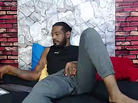 Snapshot of BladeFoxxx1 chatting on 02-10-26, 02:48 BladeFoxxx1 online show from 02-10-26, 02:48