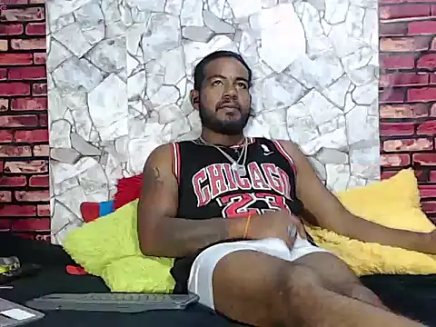 Snapshot of BladeFoxxx1 chatting on 02-11-26, 04:39 BladeFoxxx1 online show from 02-11-26, 04:39