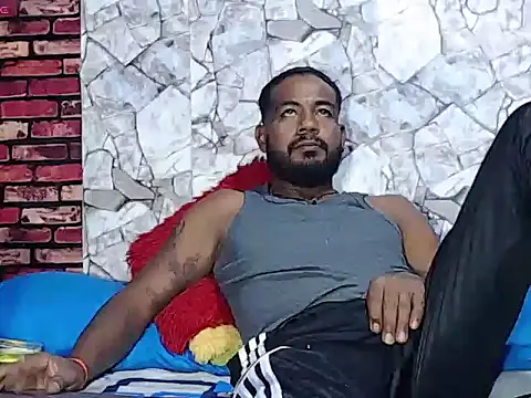 Snapshot of BladeFoxxx1 chatting on 02-19-26, 03:57 BladeFoxxx1 online show from 02-19-26, 03:57