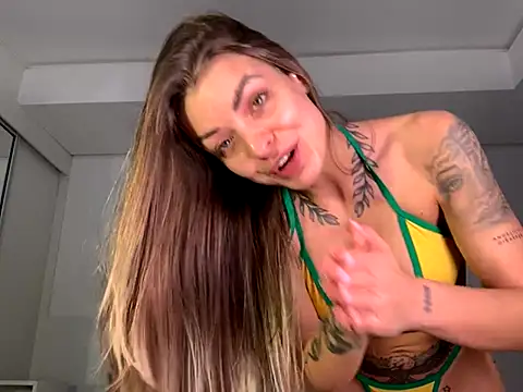 Snapshot of azimmer__ chatting on 10-06-25, 06:16 azimmer online show from 10-06-25, 06:16