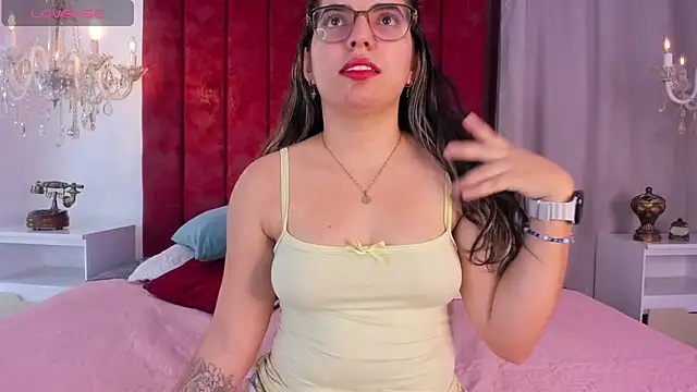 JulietSofia online show from 04-05-26, 07:44