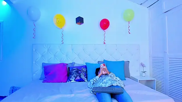 Snapshot of Zaira_Angel chatting on 11-13-25, 03:16 Zaira Angel online show from 11-13-25, 03:16