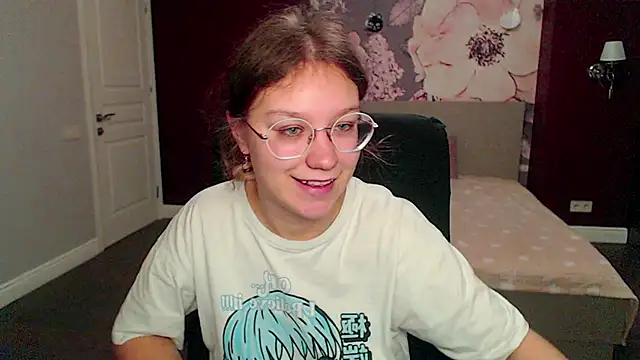 AngelinaLow online show from 03-19-25, 03:19