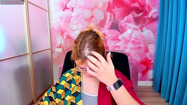 AngelinaLow online show from 02-13-26, 06:31