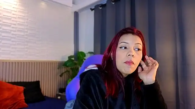 TiffanyWalk online show from 01-09-26, 11:35