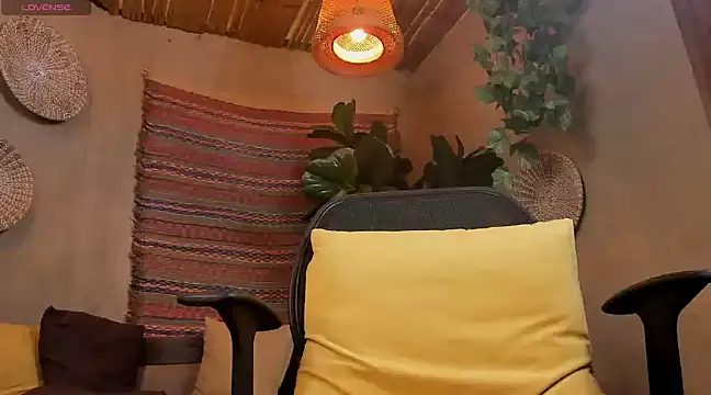 Snapshot of LiamByrne chatting on 03-21-25, 03:44 LiamByrne online show from 03-21-25, 03:44